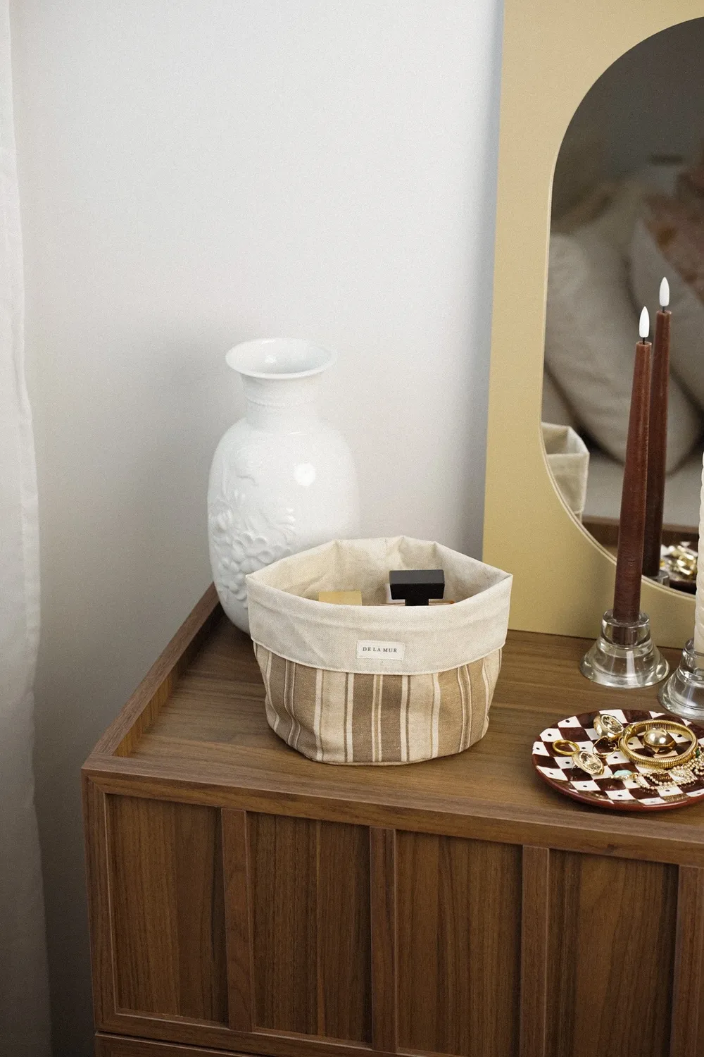 De La Mur Soro oppbevaringskurv 17 cm stripet brun beige