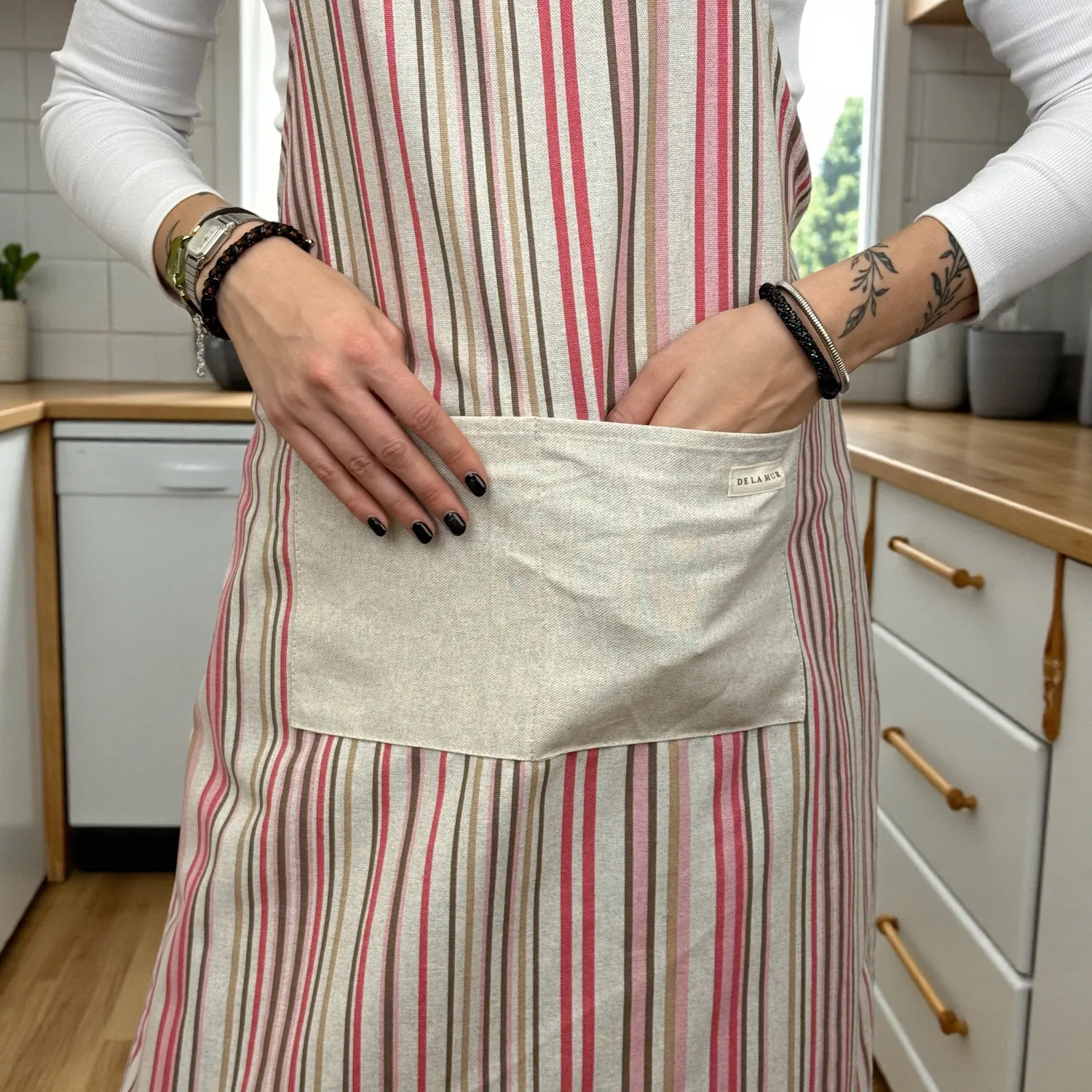 De La Mur Ivo forkle stripet beige med lomme
