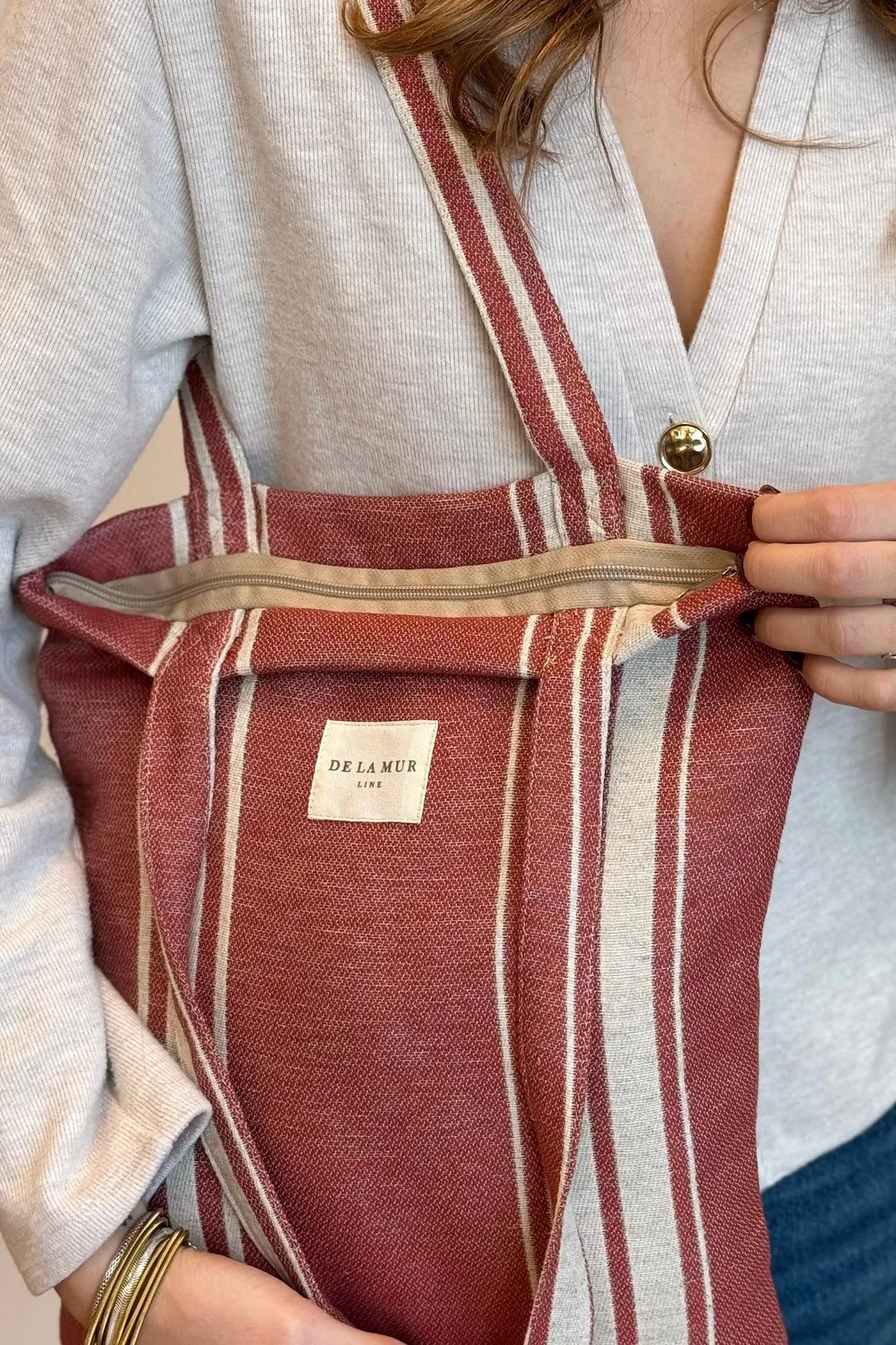 De La Mur Calido liten tote bag stripet terrakotta