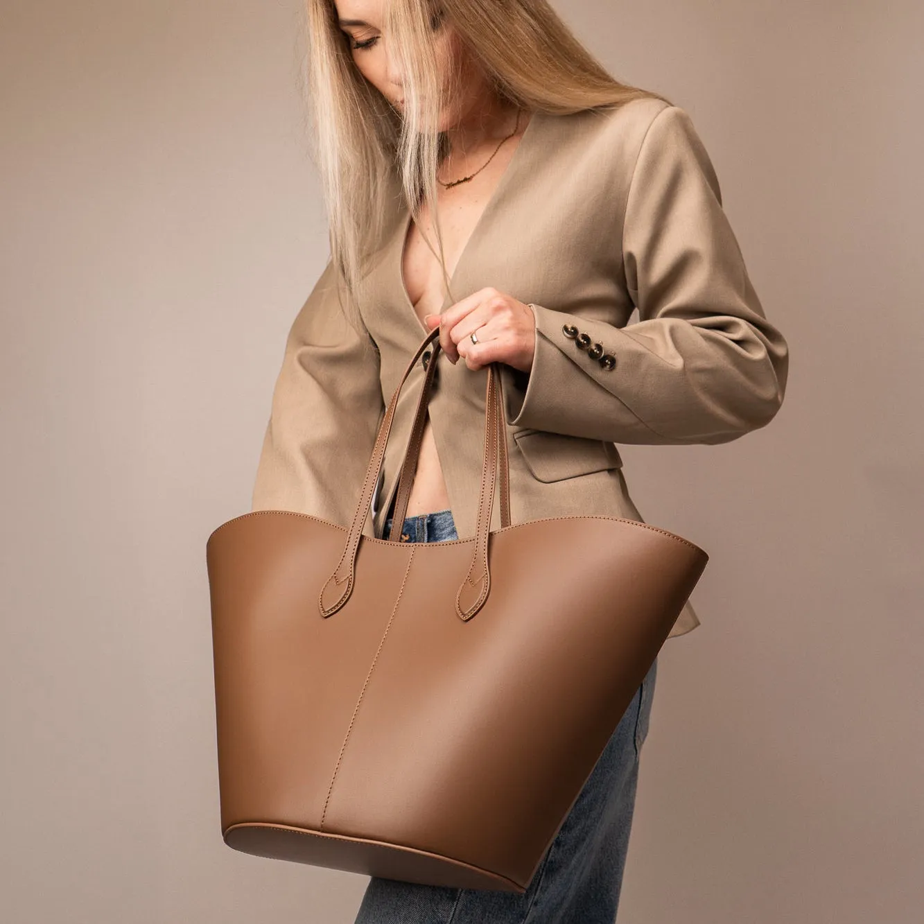 Latalia Milan shopper melkesjokolade skinn