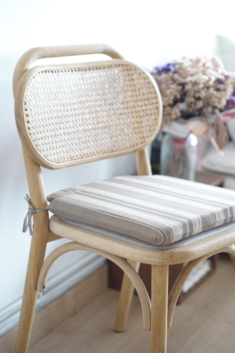 De La Mur Soro stolpute 40x40 cm beige stripet