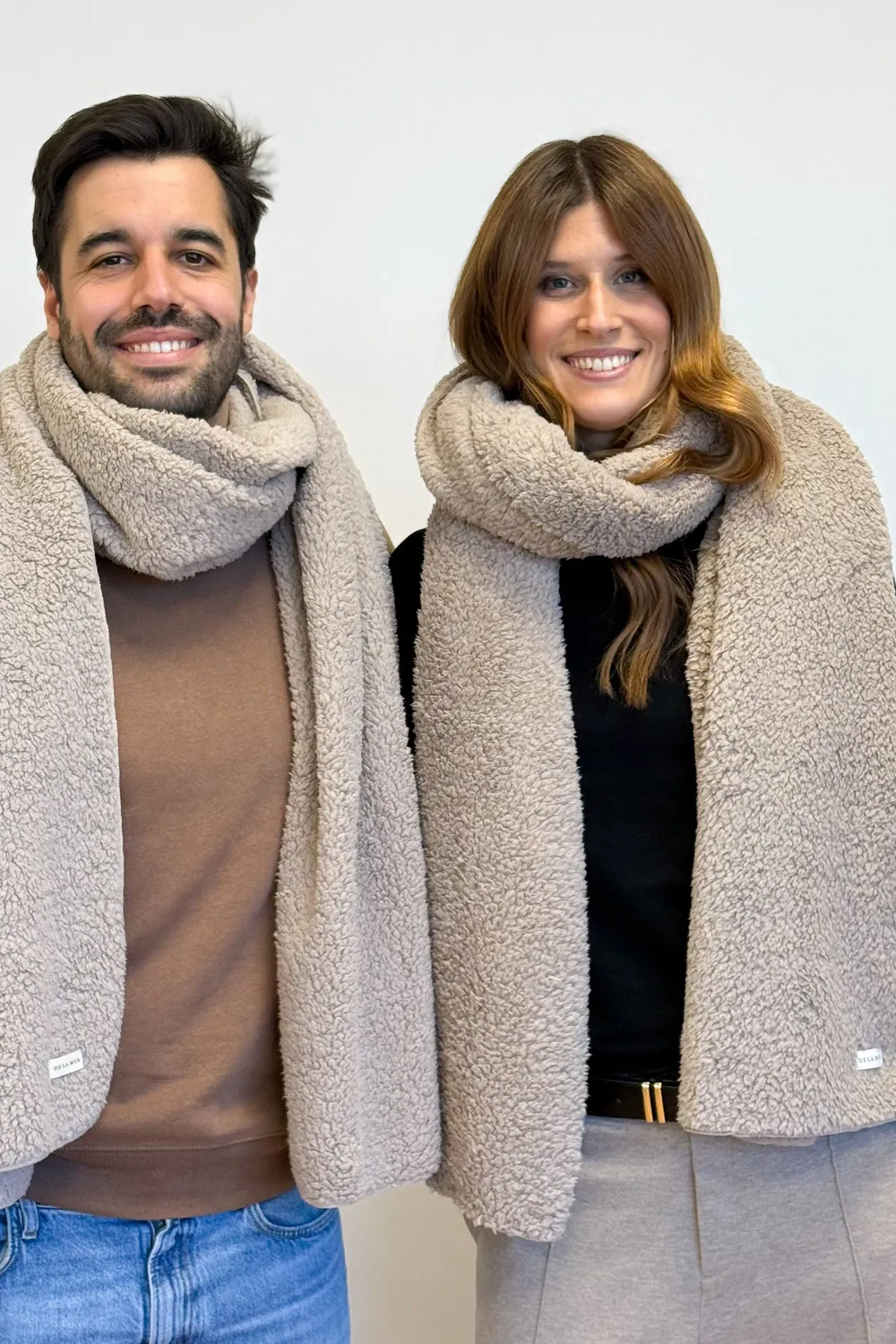 De La Mur Nieve skjerf beige 49x240 cm teddy
