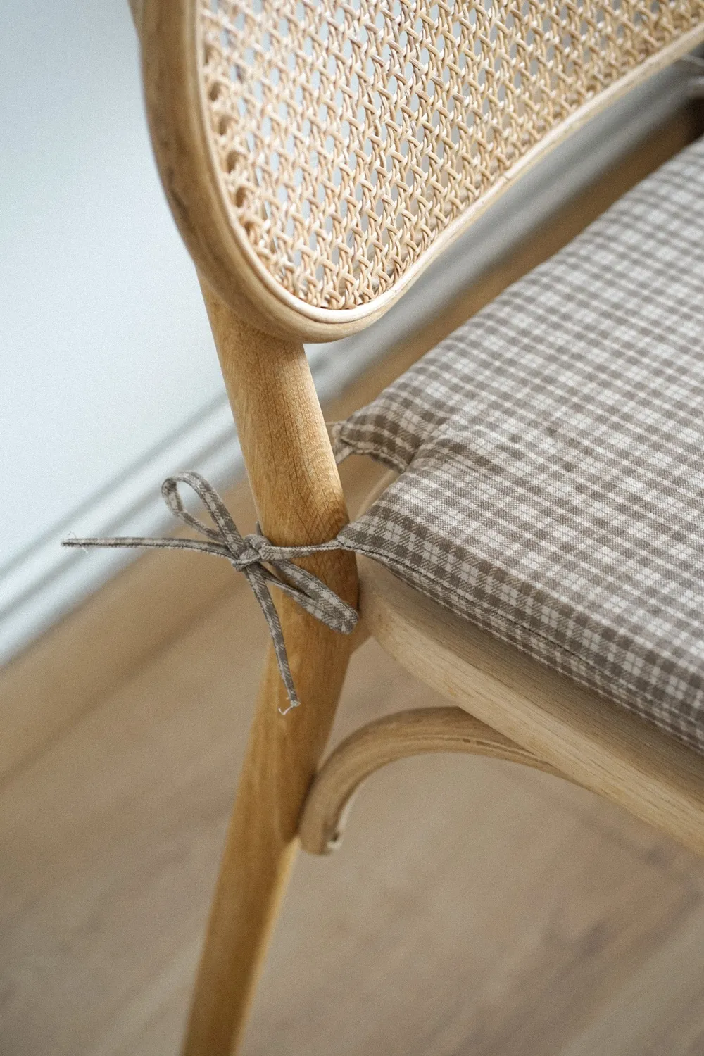 De La Mur Cast stolpute beige ruter 40x40x4 cm