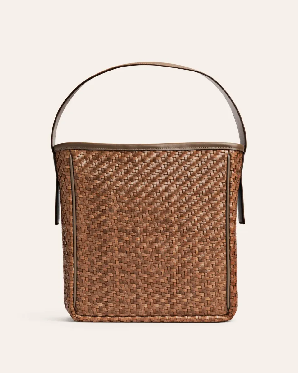 Cala Jade Iwa Taupe Twill skulderveske – flettet saueskinn