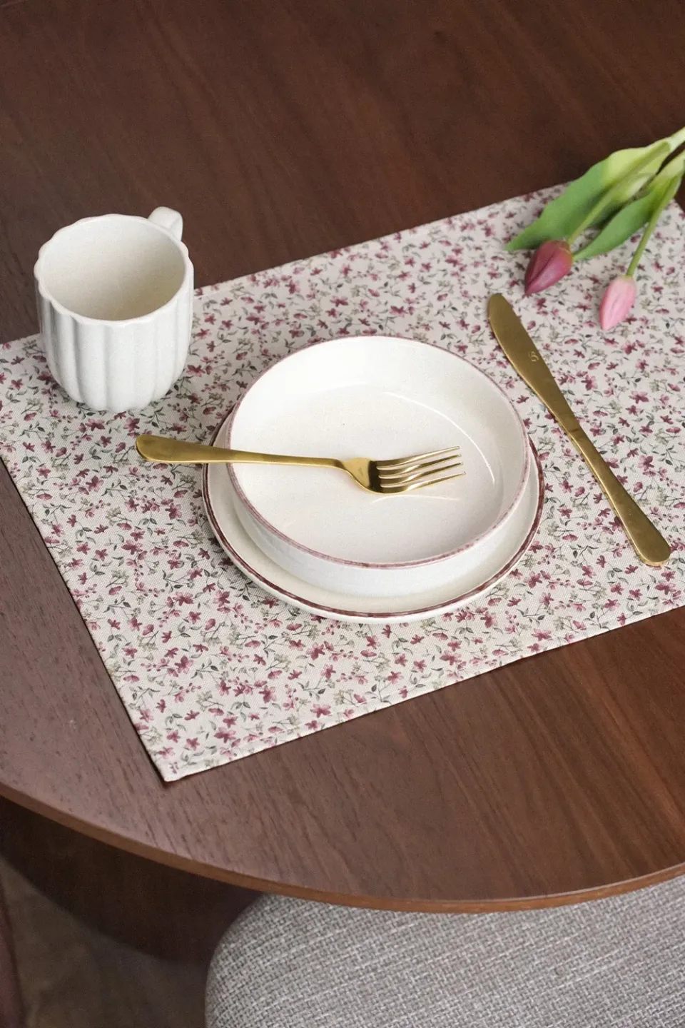 De La Mur Naila spisebrikke rosa 50x35 cm blomster