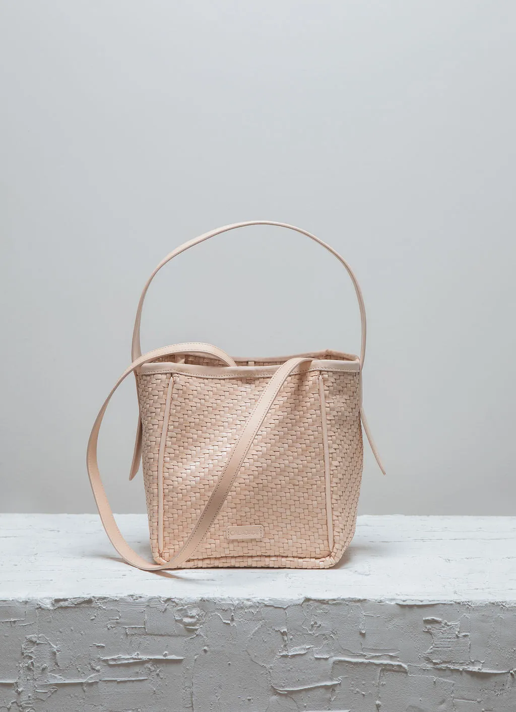 Calajade Iwa Mini skulderveske naturale skinn