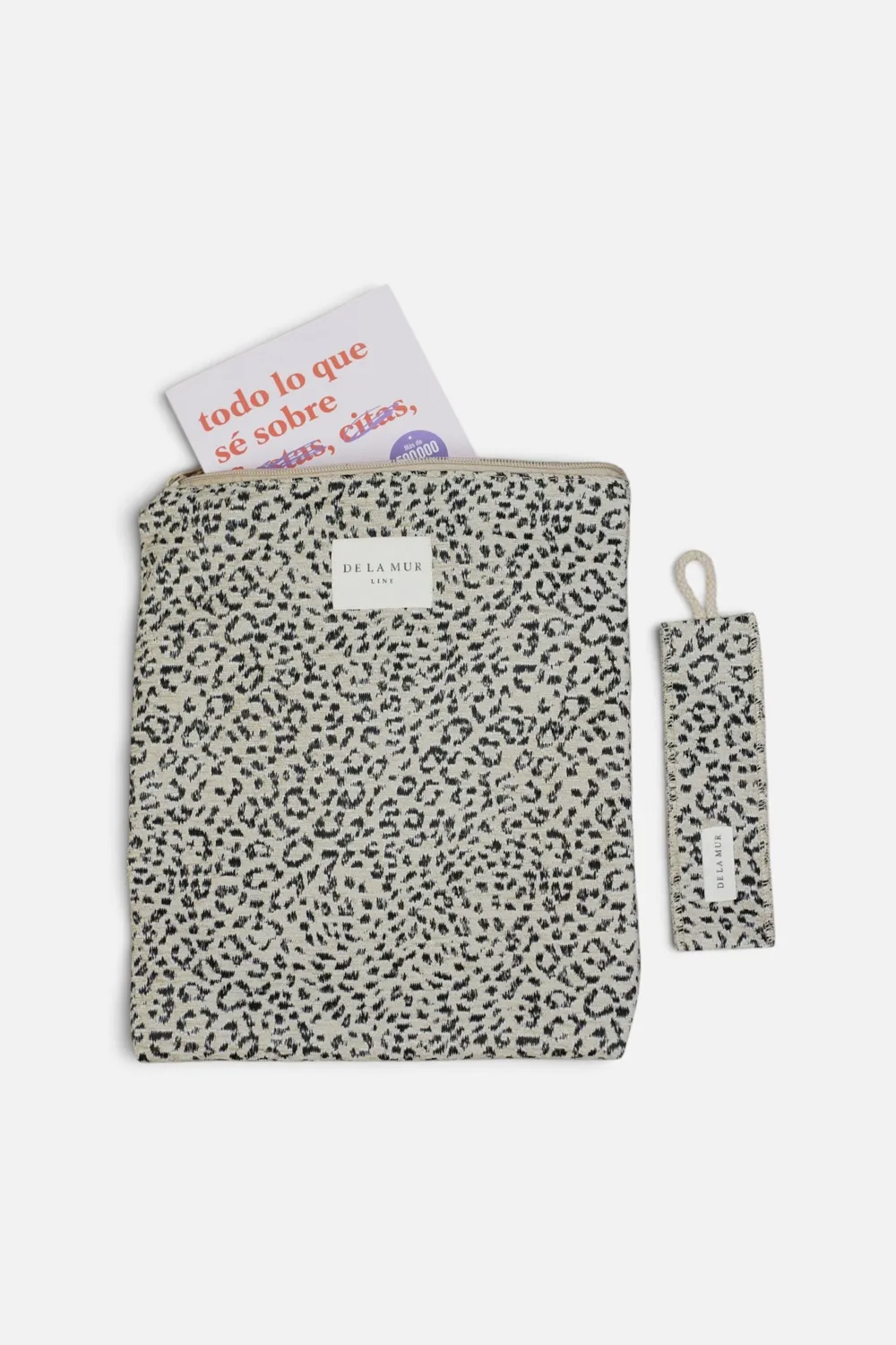 De La Mur Koto bokomslag med bokmerke leopard