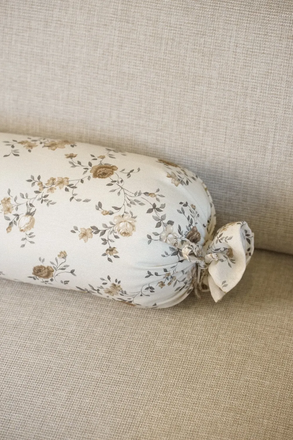 De La Mur Bara pute 50 cm beige blomster
