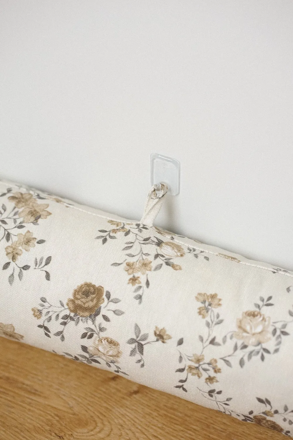 De La Mur Bara trekkstopper beige blomster 86 cm