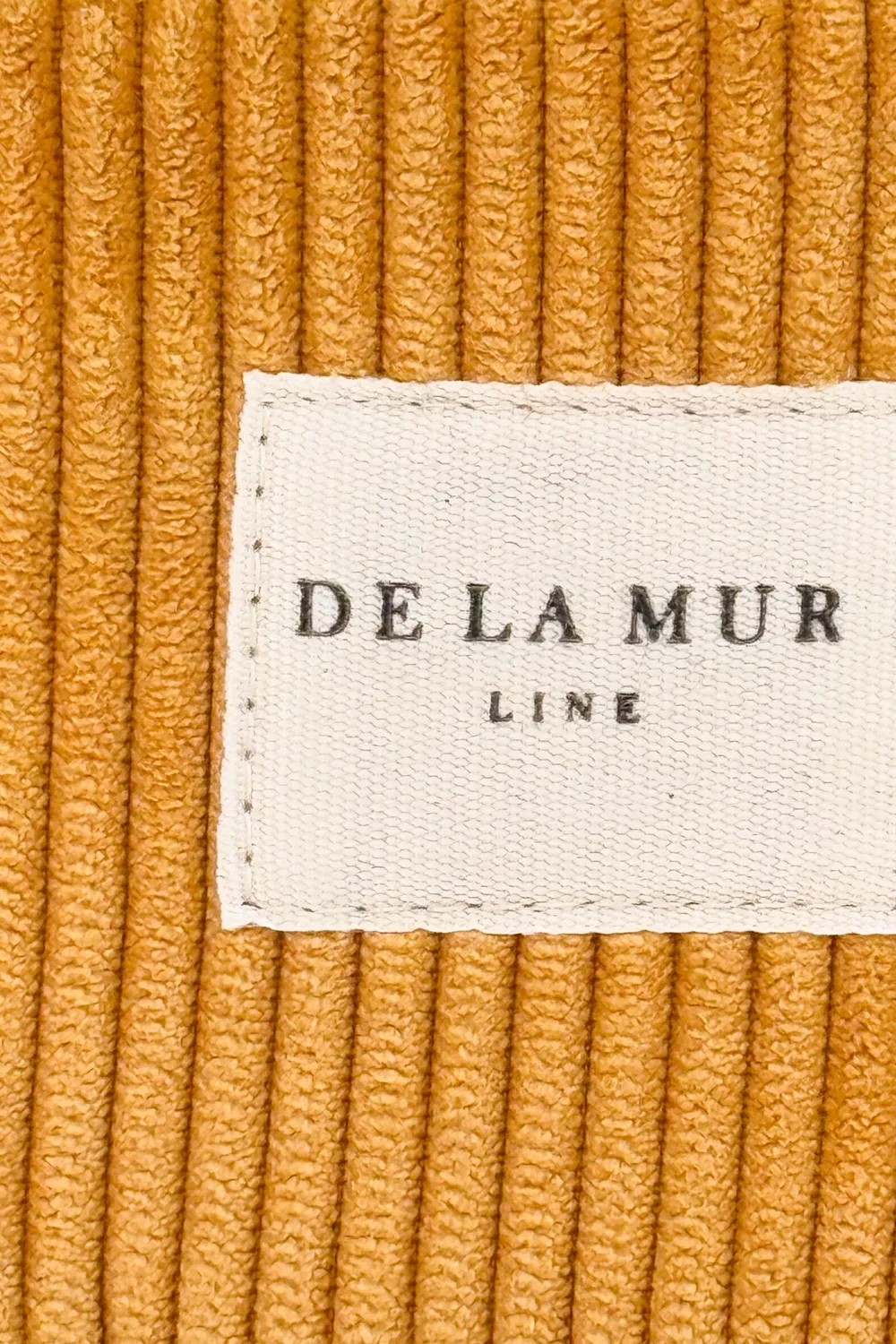 De La Mur Taz mini toalettmappe sennep kordfløyel