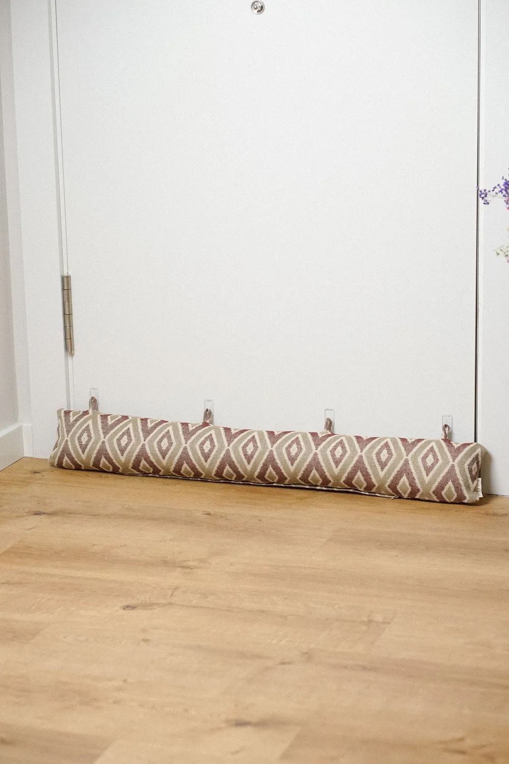 De La Mur Rani trekkstopper rød beige 86 cm