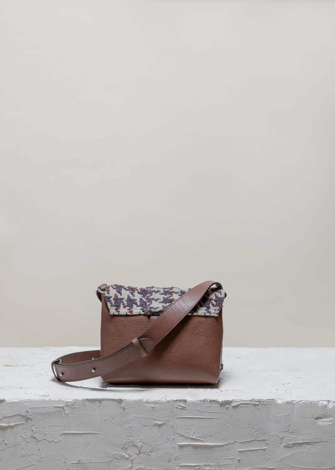 Cala Jade Nami Mini crossbody autumns check skinn