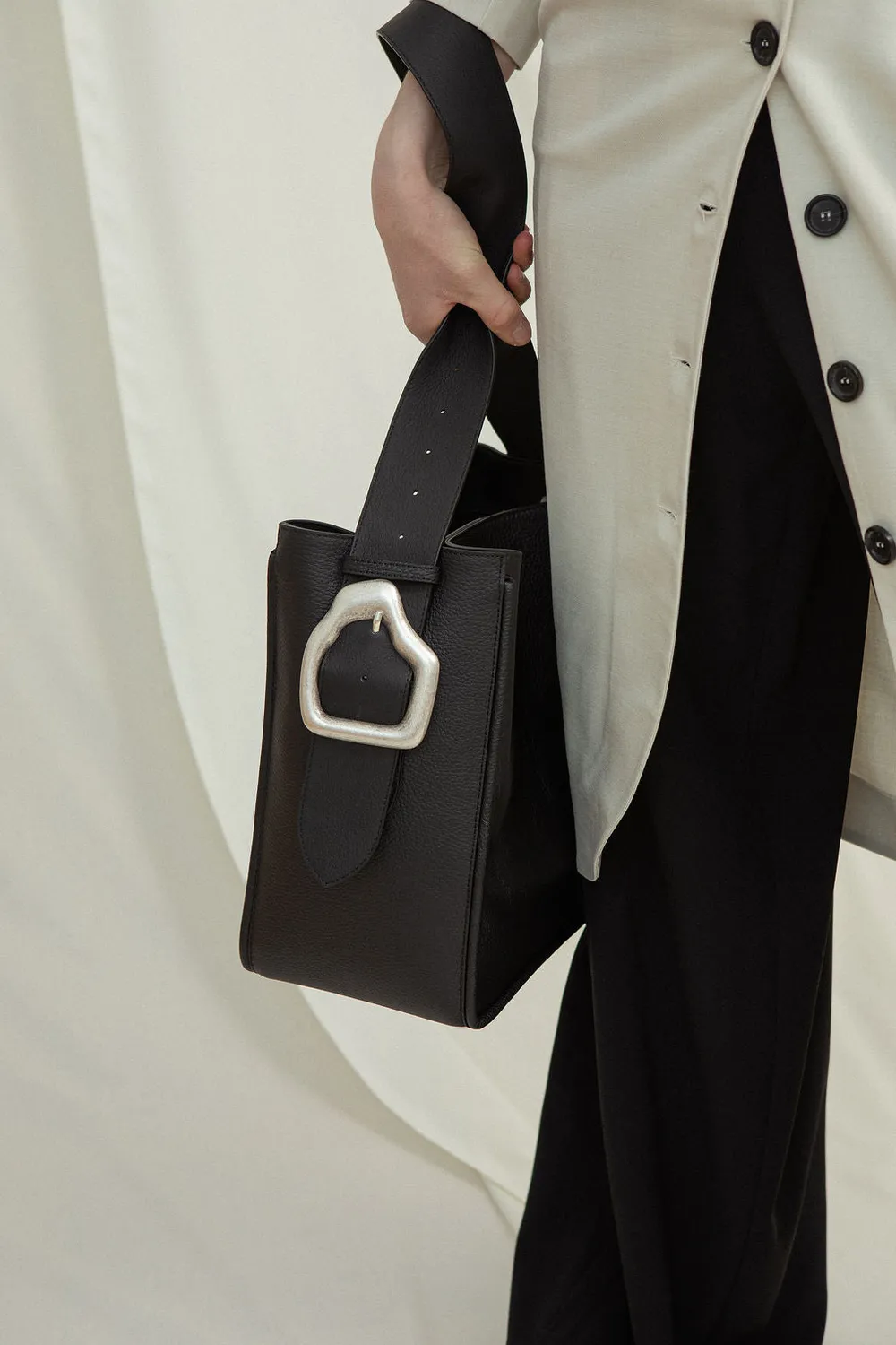 Cala Jade Masago tote ruby brown laptop skinn