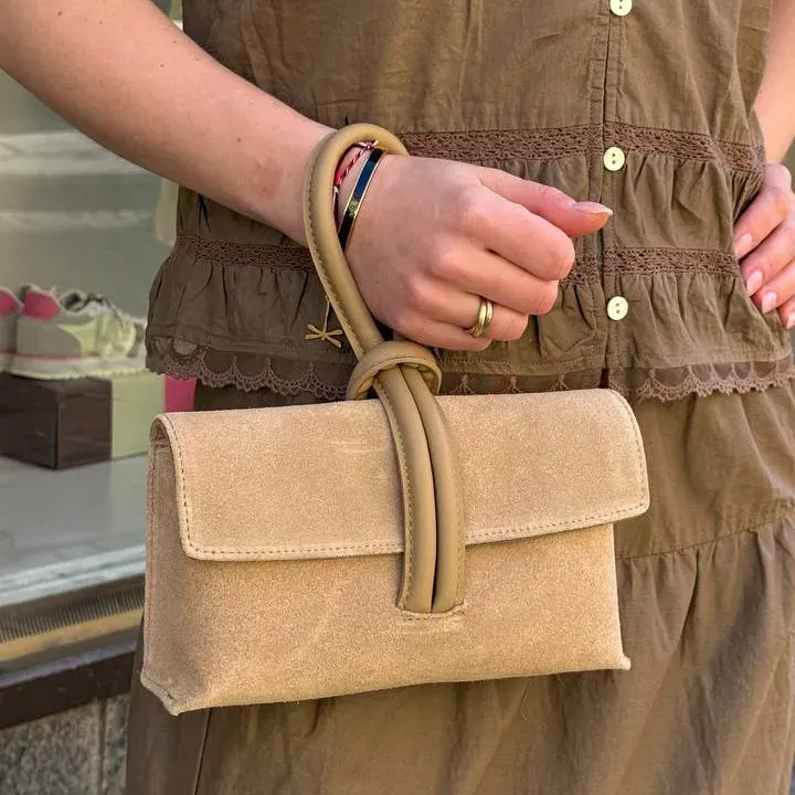 Latalia Barletta clutch i mocka sand