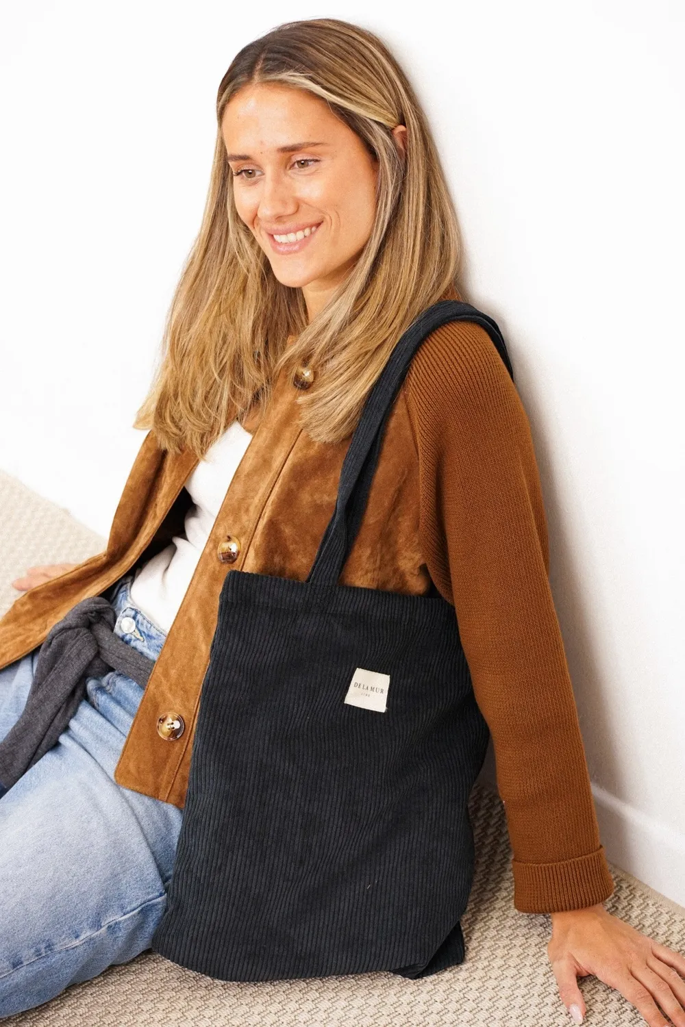 De La Mur Nit liten totebag med glidelås svart kordfløyel