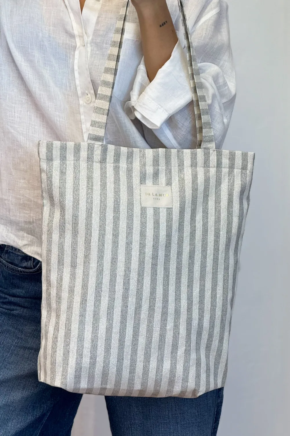 De La Mur Lugris totebag liten grå striper glidelås