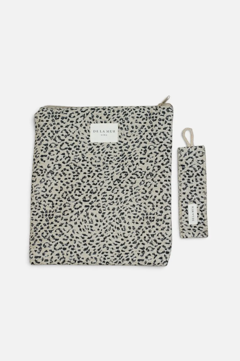 De La Mur Koto bokomslag med bokmerke leopard