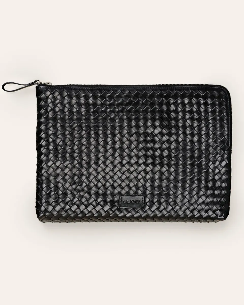 Cala Jade Batu L pouch svart toledo bøffelskinn 14"