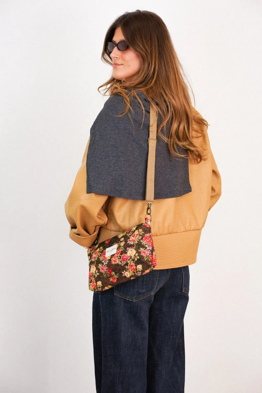 De La Mur Pepi clutchveske blomstret 29 cm