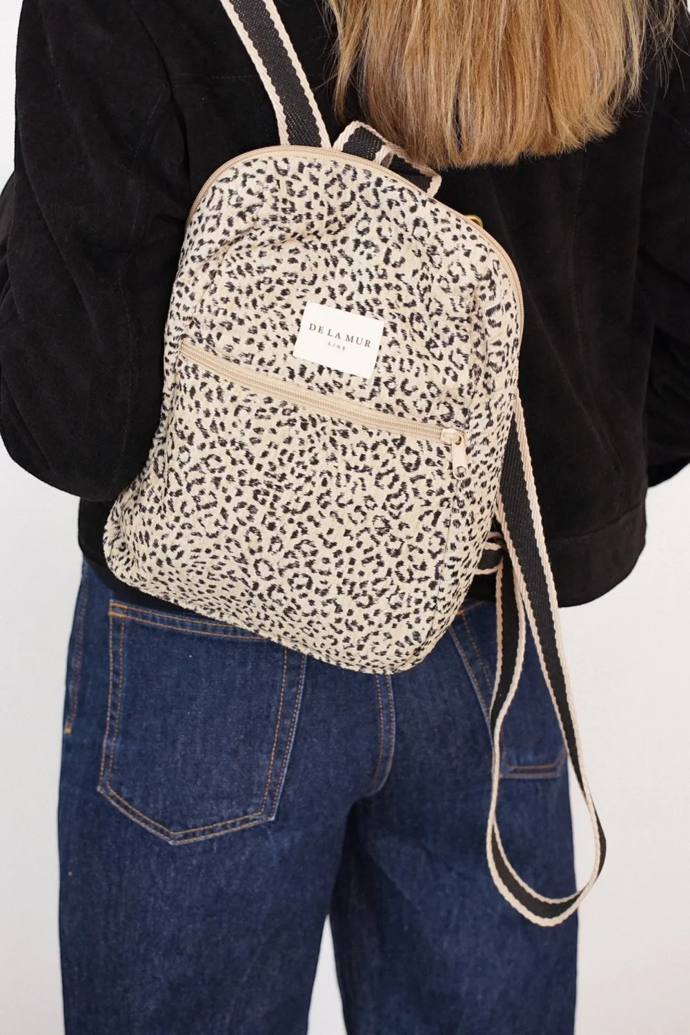 De La Mur Koto liten ryggsekk leopard 28x31x10 cm