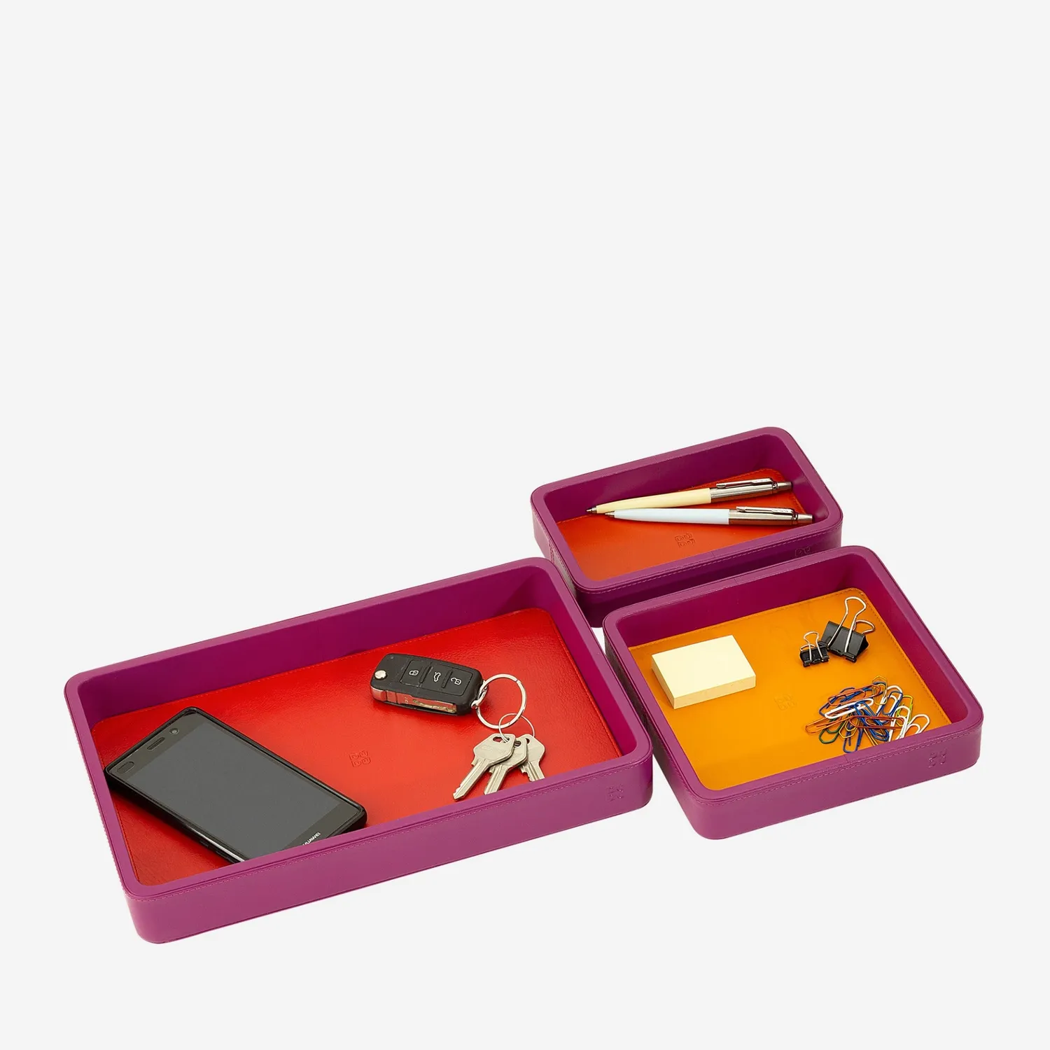 DuDubags Tray set skålesett i skinn fuchsia 3 stk
