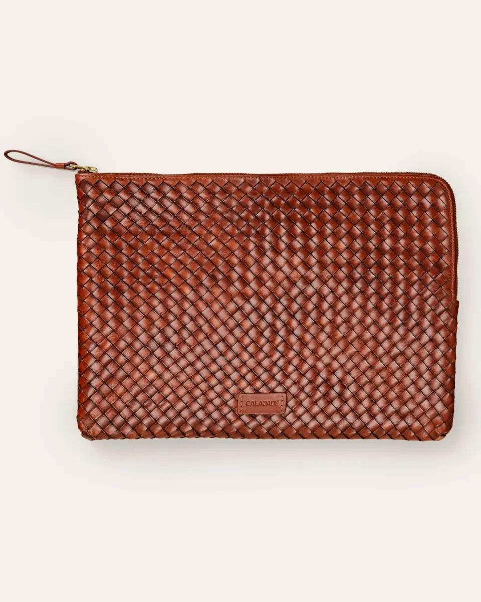 Calajade Batu L pouch Nutmeg Dama 14" flettet bøffel