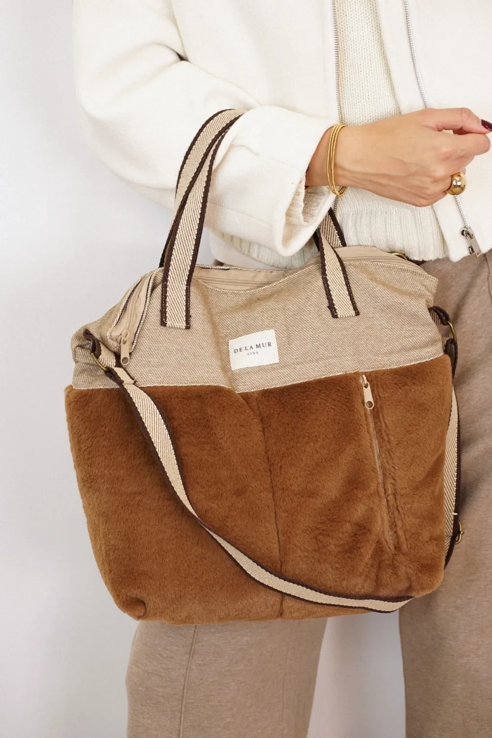 De La Mur Pile Grande veske beige plysj