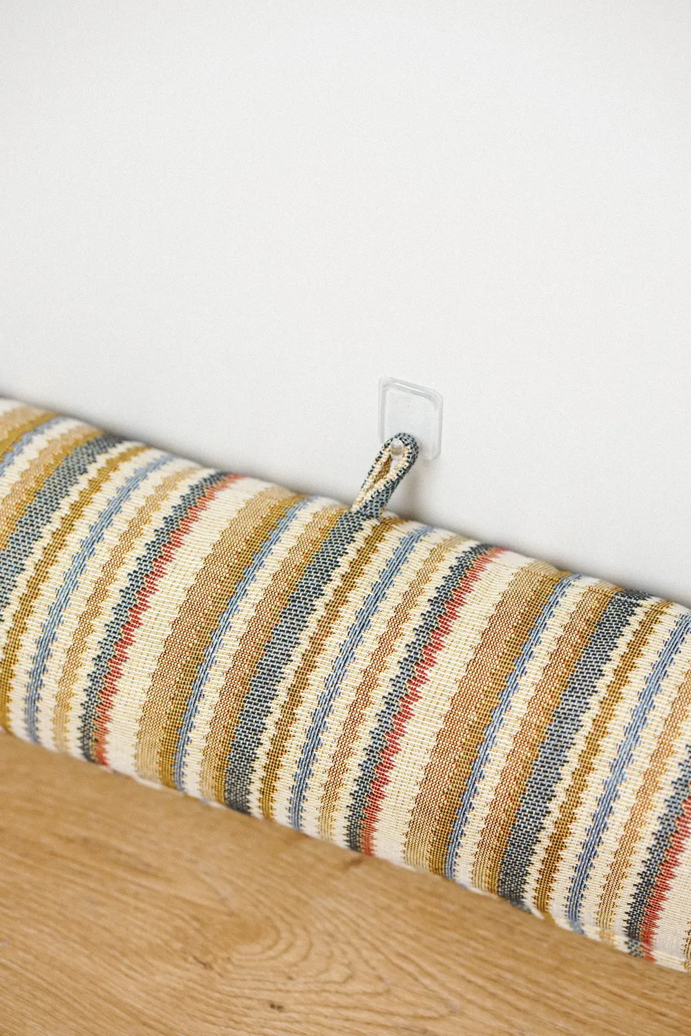 De La Mur Miza trekkstopper 86x13x6 cm farget jakard