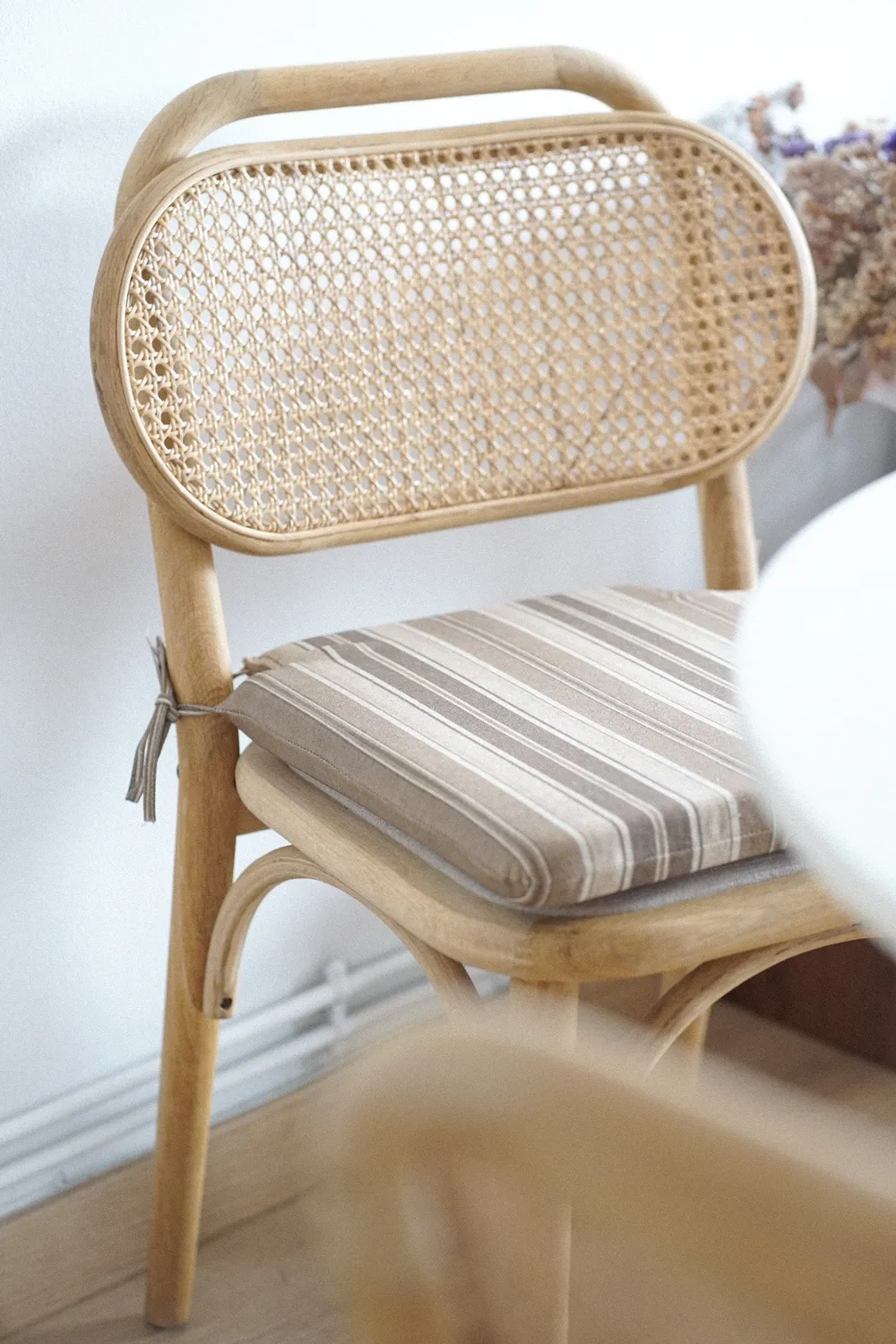 De La Mur Soro stolpute 40x40 cm beige stripet