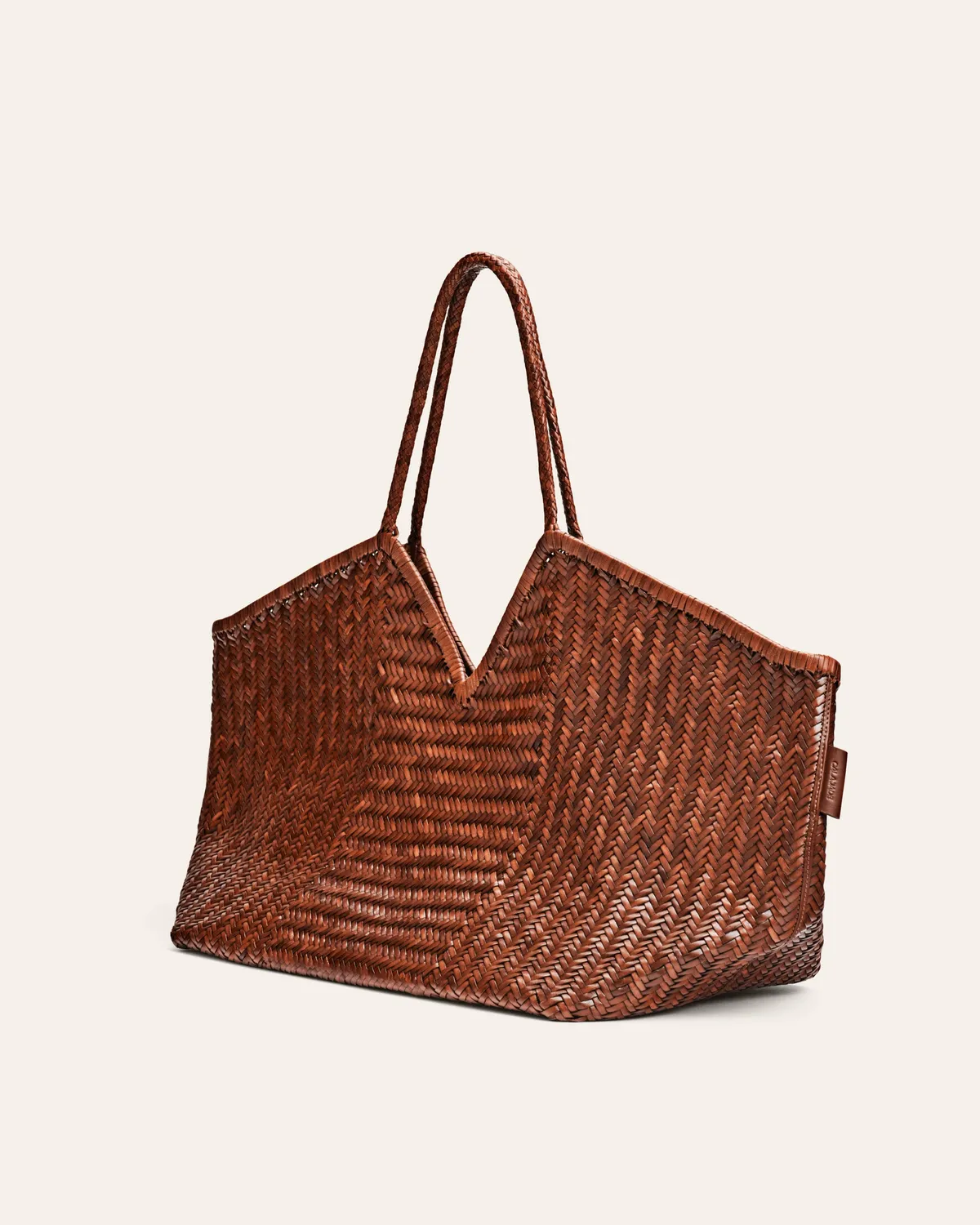 Cala Jade Humi XL tote Nutmeg flettet bøffelskinn