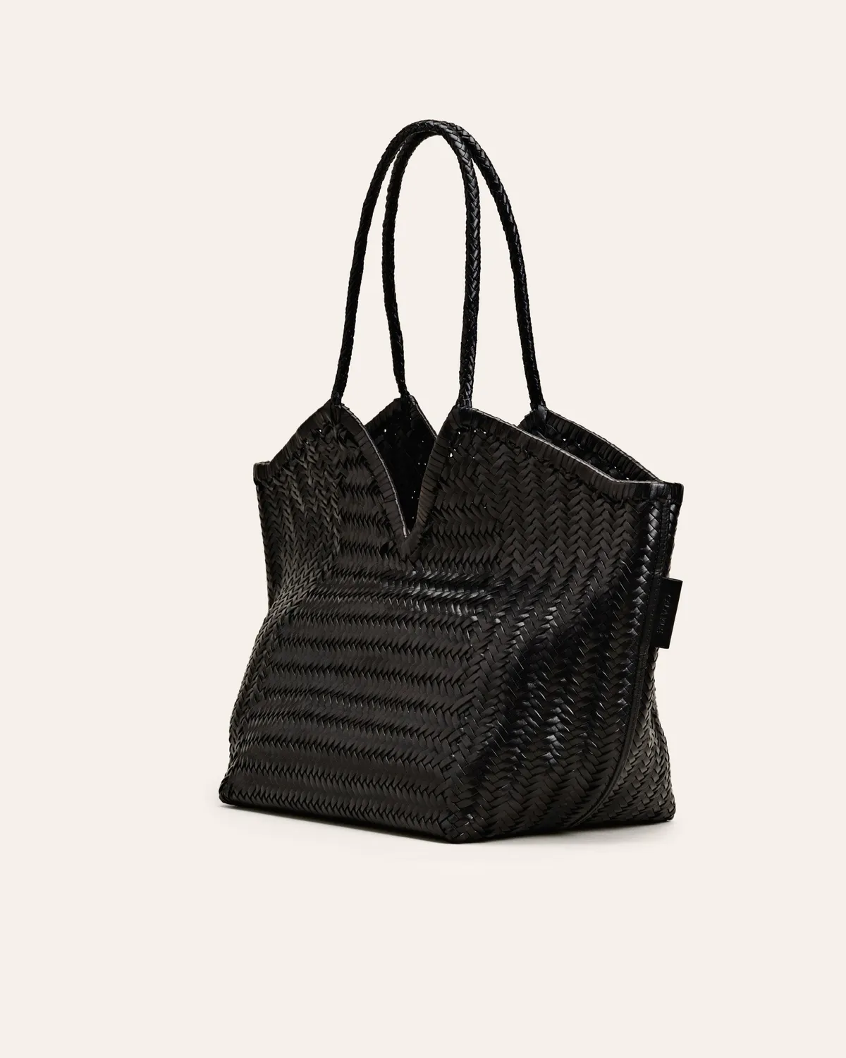 Calajade Humi totebag i skinn Black flettet stor