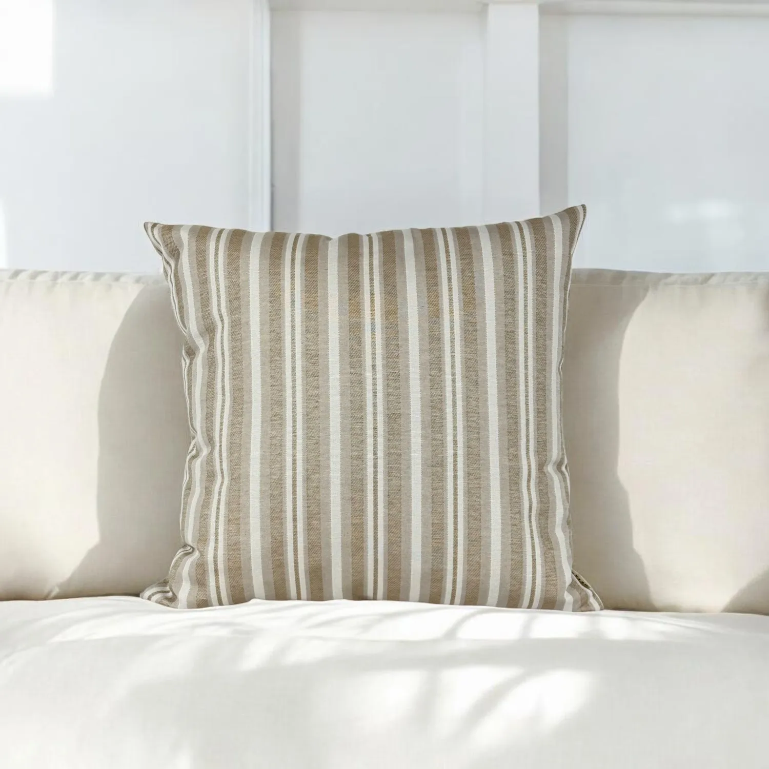 De La Mur Malik putetrekk beige stripet jacquard