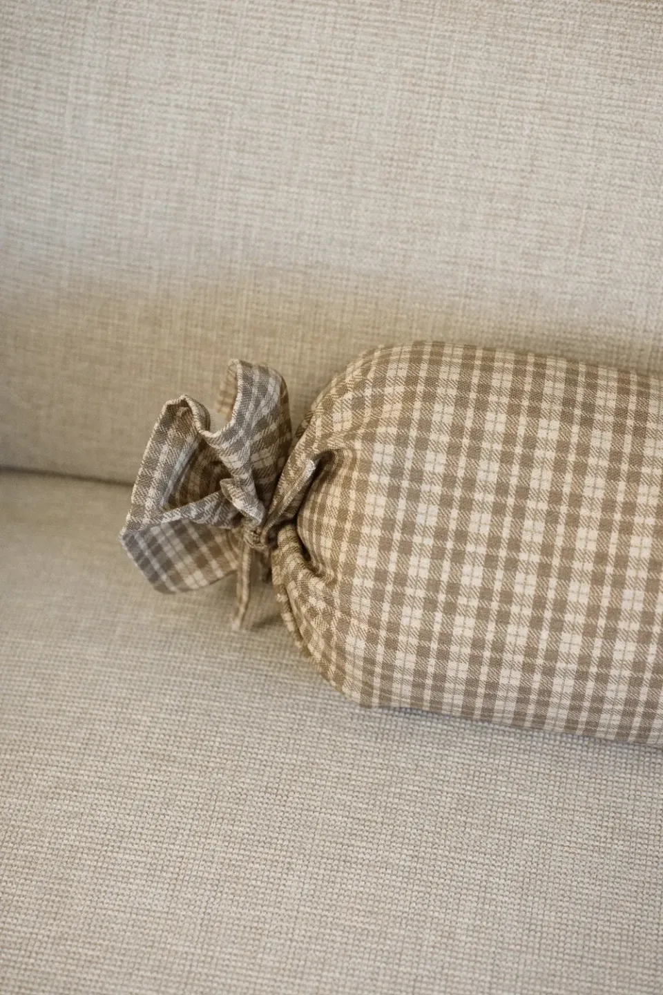 De La Mur Caramelo Cast pute 50 cm rutet beige