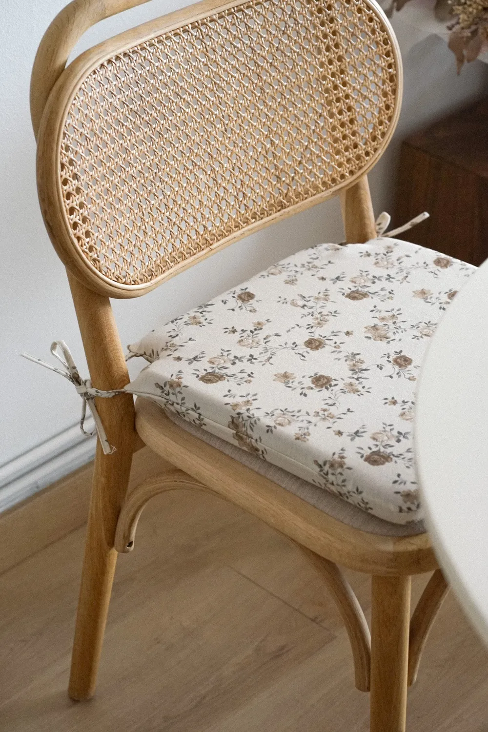 De La Mur Bara stolpute 40x40 blomstret beige